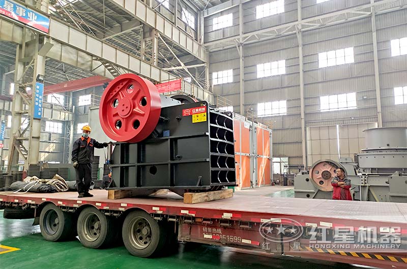 大型顎式破碎機(jī)